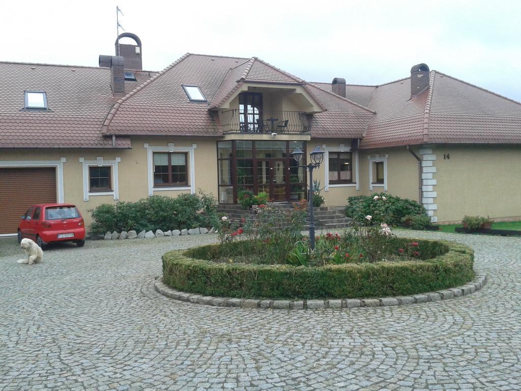 Gosciniec Sloneczny Hotel Drzonków Buitenkant foto