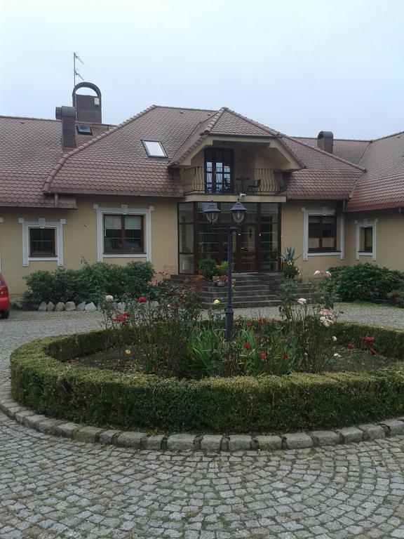 Gosciniec Sloneczny Hotel Drzonków Buitenkant foto